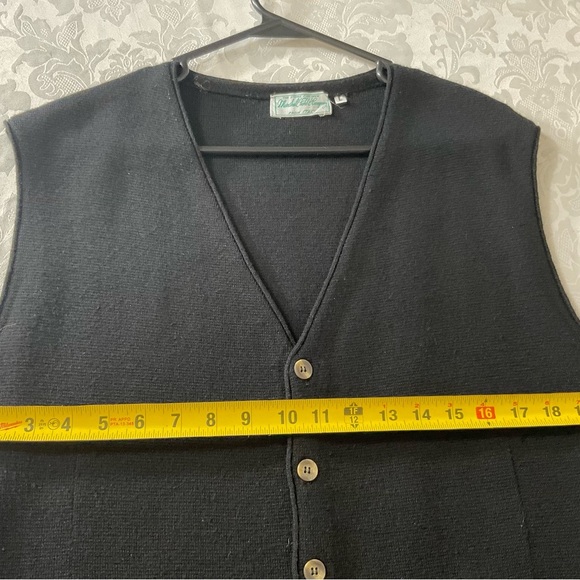 Vintage Marshall Fields Italian Wool Button Up V Neck Black Vest Mens Size Large - Picture 4 of 6